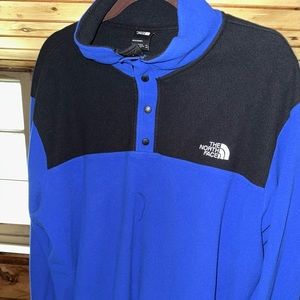 North face fleece for men.